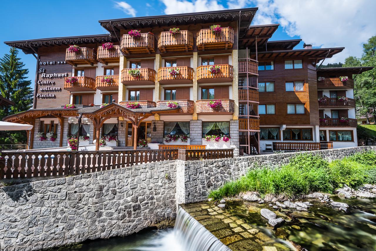 Hotel St. Raphael Madonna di Campiglio Exterior photo
